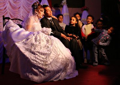 Brautpaar und Kinder